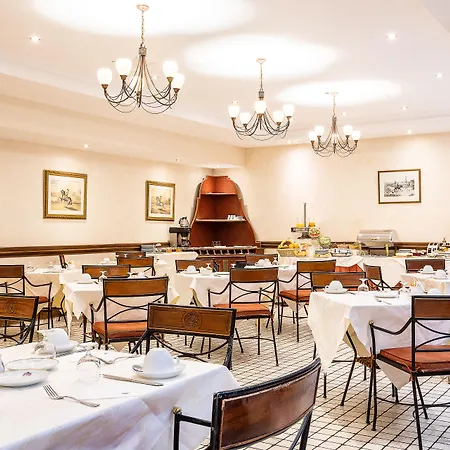 فندق بومارشيه باريس