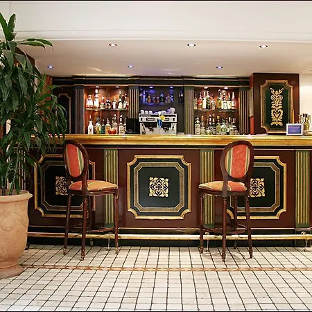 Beaumarchais 4*