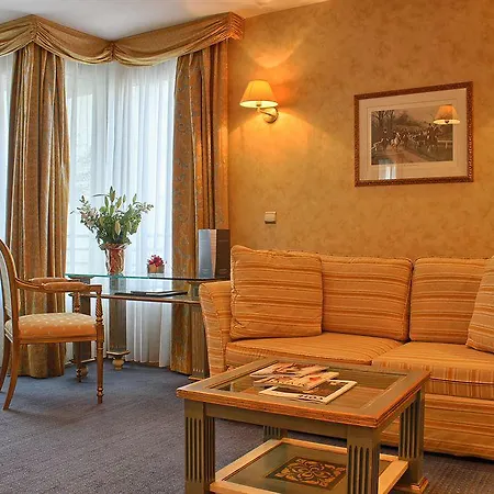 Beaumarchais Hotel 4*