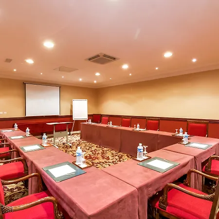Beaumarchais Hotel