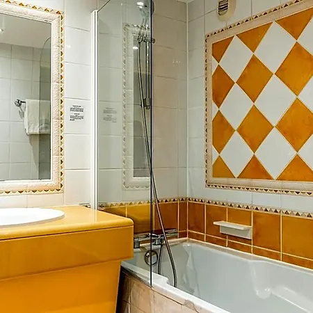 Hotel Beaumarchais Paryż