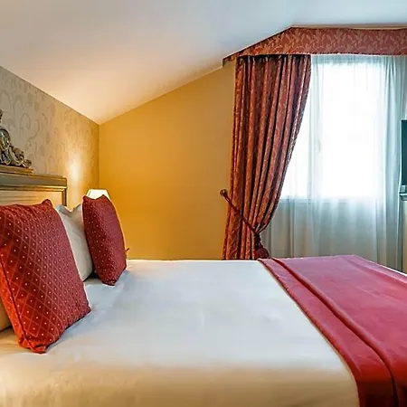 Beaumarchais 4*