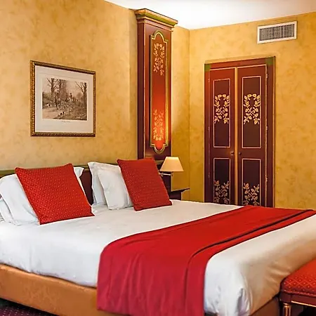 Beaumarchais Hotel 4*