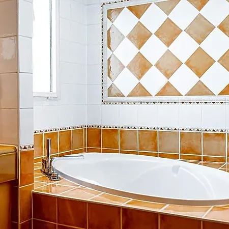 Beaumarchais Hotel 4*