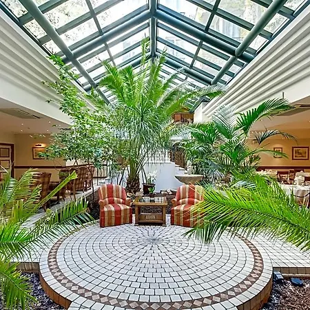 Beaumarchais Hotel