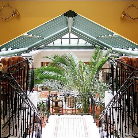 Hotel Beaumarchais Paris