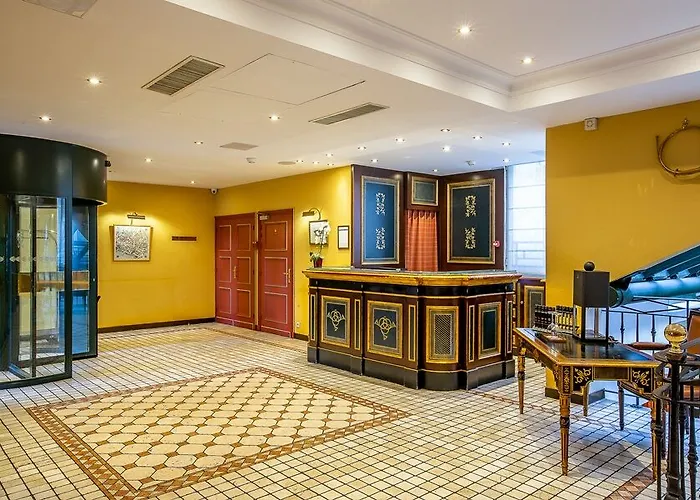 Beaumarchais Hotel